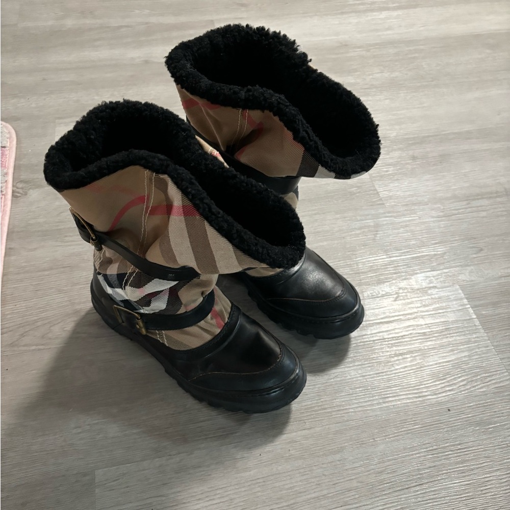 Burberry boots